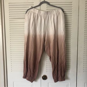 Target Wild Fable Soft White and Brown Ombre Sweatsuit Size:L Joggers